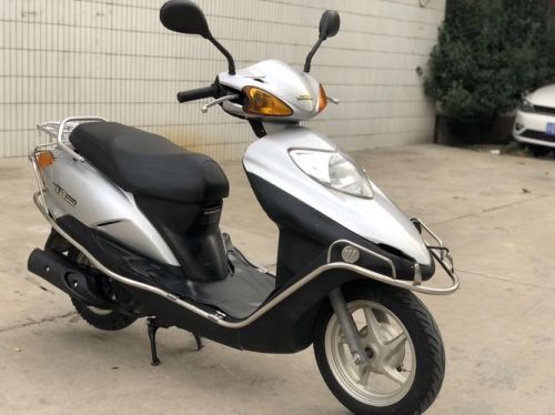 五羊本田女装踏板车125c可以加95号汽油用吗？