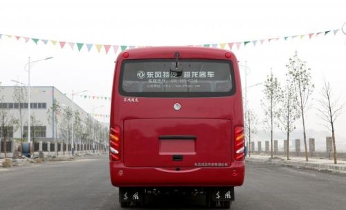 挴蹇德斯奔驰牌FA6379车19座客车油箱装多少升？少？