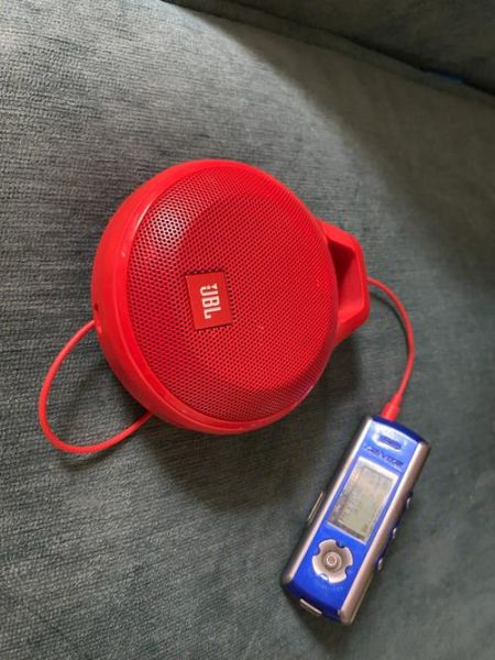 jbl蓝牙音箱使用说明书