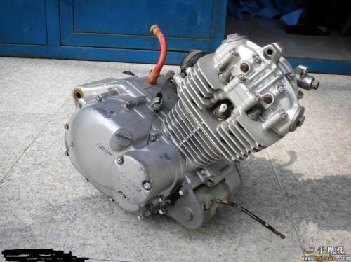 铃木摩托车发动机代号怎么看年份？