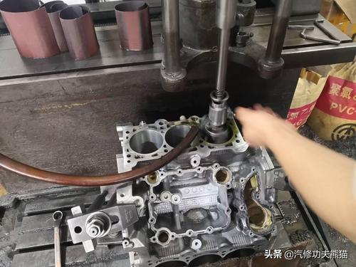 奥迪a6l30t正时盖漏机油怎么处理? 奥迪a6l30t正时盖漏机油怎么处理?