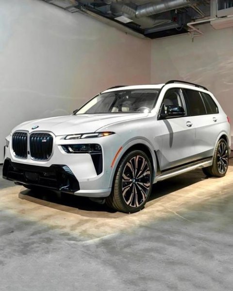 2023款宝马x7m60i落地价？