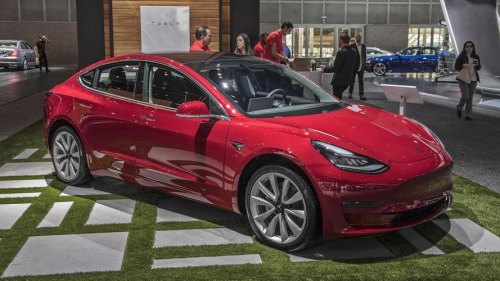 特斯拉MODEL 3终于要来了，据说才20多万，老司机觉得靠谱吗？