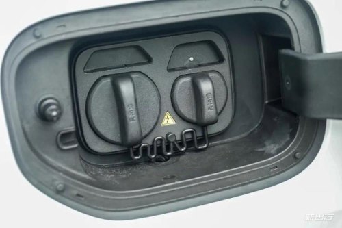 深蓝s7200max增程版充电要多久？