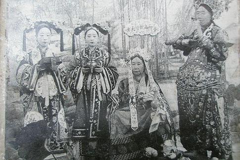 吉林榆树黑老太为何与慈禧结拜姐妹，后全家又被追杀，是真的吗？