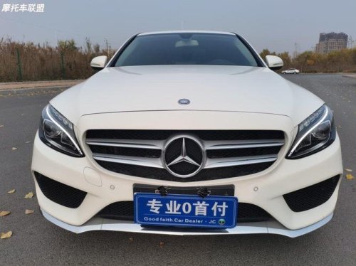 50万的奔驰车首付多少？