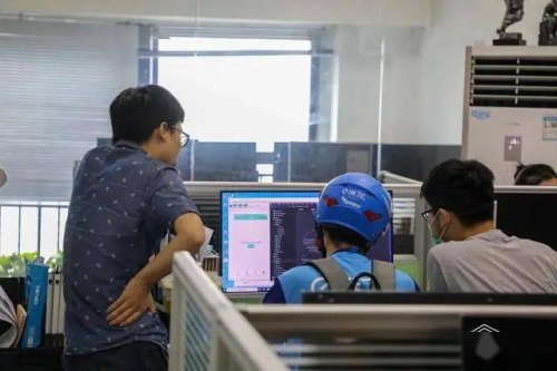 现在12k的程序员，跟滴滴、外卖、快递相比，以后会有优势吗？