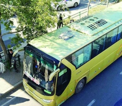 东西落大巴车上了，两边客运站的电话都打不通，该怎么办？