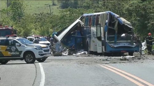俄罗斯一旅游大巴车祸致2名中国公民遇难，涉苏州籍游客18人，其中1人遇难，2人重伤，其他均为轻伤，你怎么看？
