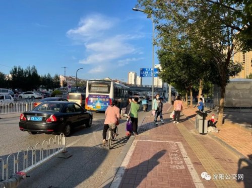 为什么在车站路口都等不到车了？