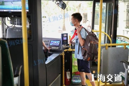 上海公交车间隔多少米？