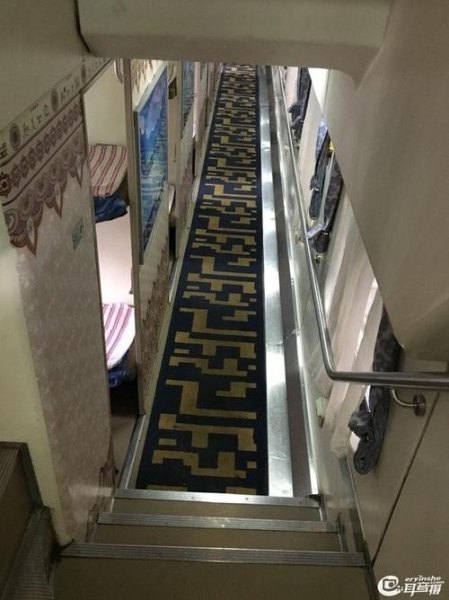 广州上海双层卧铺火车多少钱？