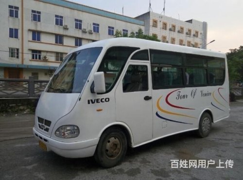 18座依维柯客车百公里油耗是多少？