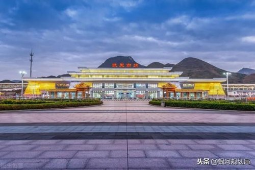 贵广高铁黔东南的高铁站叫什么？