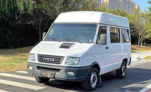 依维柯轴距是多少？