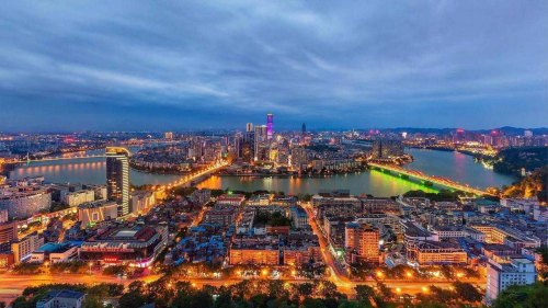 如果让你选择，你愿意生活在广西省内的哪一座城市？为什么？