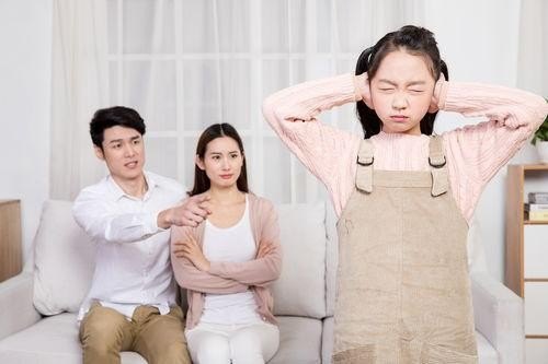 孩子叛逆期把大人气得几乎疯掉，这个时期大人该怎么办？