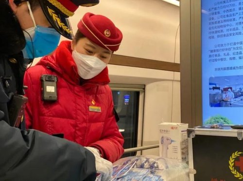 疫情期间坐高铁如何防护，感染风险高吗？