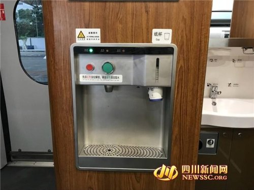 高铁为啥不让喝水？