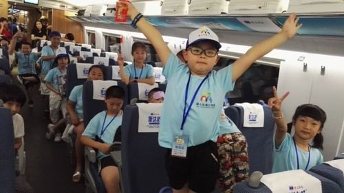 青少年可以自己坐高铁吗？