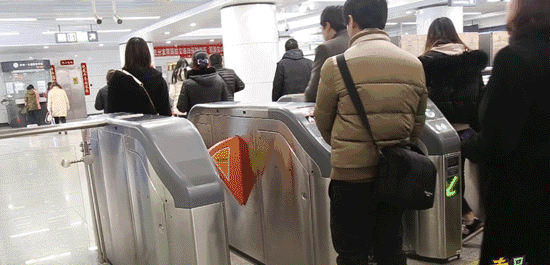 过地铁安检能带电饭煲电磁炉锅碗瓢盆吗？