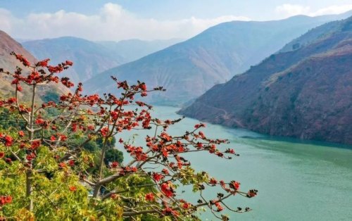 成都自驾攀枝花沿途旅游攻略？