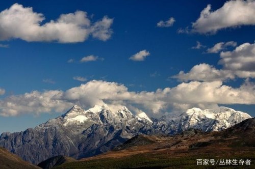 蒙古十大最高山峰是什么？