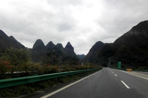 贵州自驾游路难开吗？
