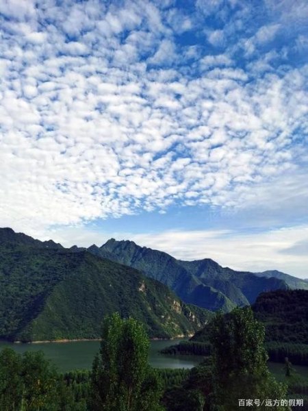 从西安出发，自驾去外地玩四五天，偏向自然景色，有什么好的推荐吗？