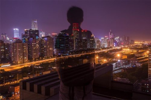 在大城市孤身一人生活是什么感受？