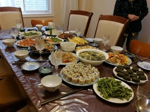 出去聚餐，吃什么比较好？有什么好的推荐吗？