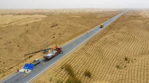 2021年通车的沙漠公路起止点和里程数？