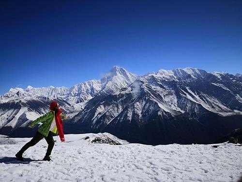 贡嘎雪山自驾游详细攻略？