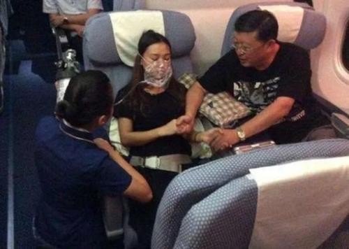 坐飞机晕机吐有袋子吗