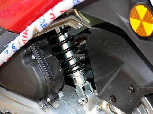 uu125铃木怎么开底座？