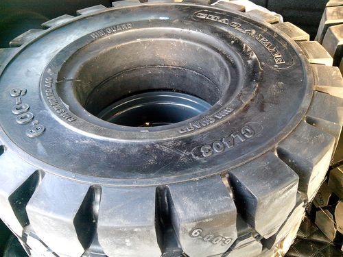 叉车实心轮胎影响油耗吗？