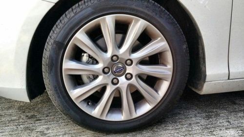 沃尔沃v40倍耐力轮胎多少钱一个？