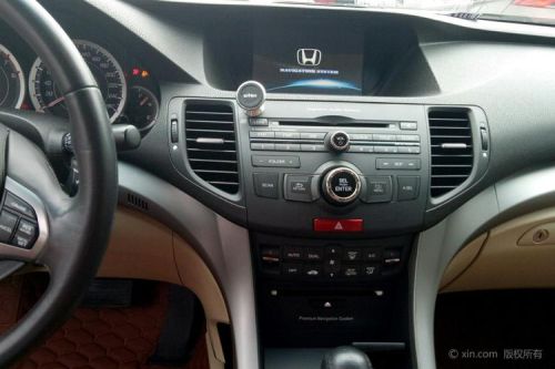 思铂睿空调怎么开？