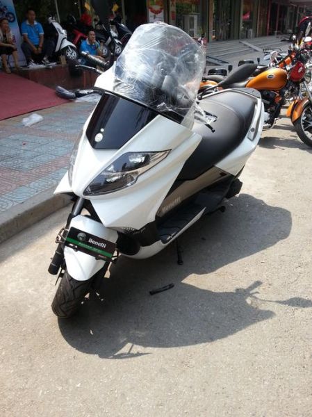 14年贝纳利银刃250国几？