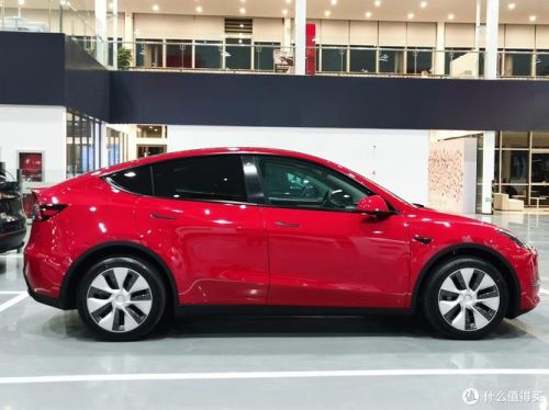 特斯拉model y首付10万月供多少？