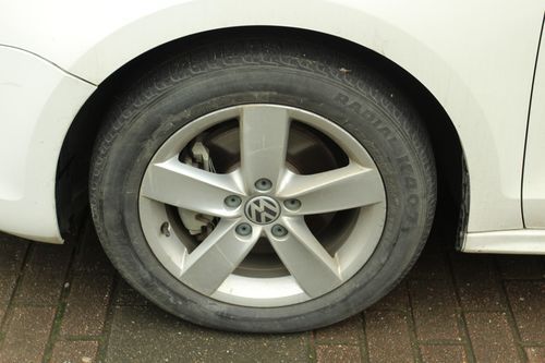 2016速腾轮胎尺寸? 2016速腾轮胎尺寸?