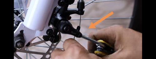 山地车前刹调整方法? 山地车前刹调整方法?