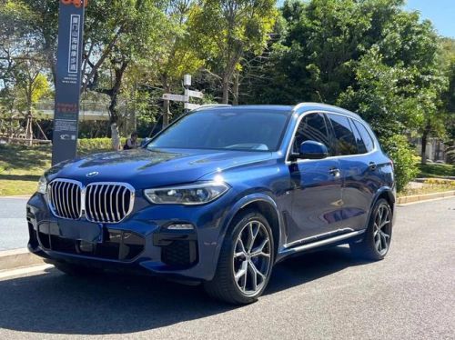 新款宝马x5实车大吗？