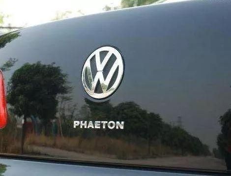 不怕路虎就怕大众带字母什么意思 不怕路虎就怕大众带字母什么意思