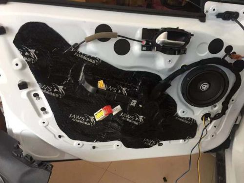 车换个音响大约多少钱