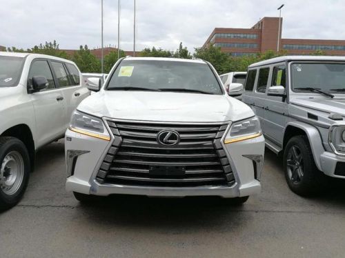 雷克萨斯5700参数配置？