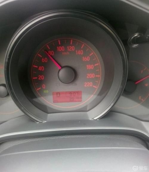 飞度油耗百公里多少？