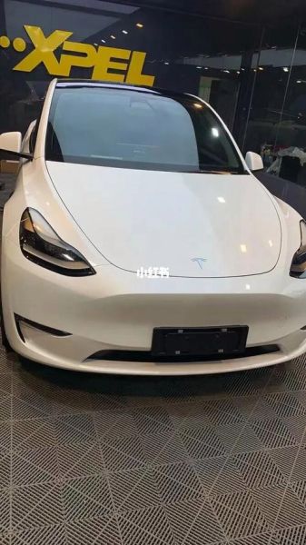 特斯拉白色车漆会发黄吗？