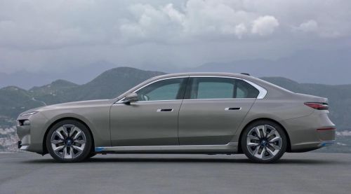 2023款宝马740落地价？