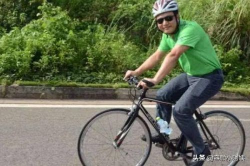 快速下死飞怎么刹车？